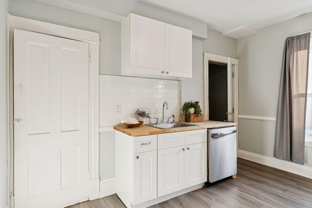 2805 28th Avenue S, Minneapolis, MN 55406