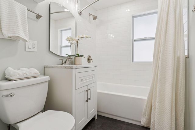 2805 28th Avenue S, Minneapolis, MN 55406