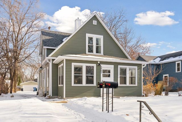 2805 28th Avenue S, Minneapolis, MN 55406