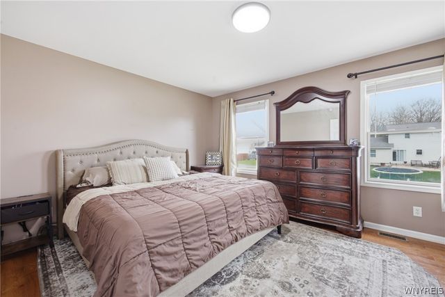 60 Elmleaf Drive, Cheektowaga, NY 14227