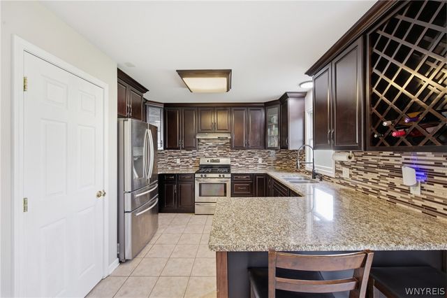 60 Elmleaf Drive, Cheektowaga, NY 14227