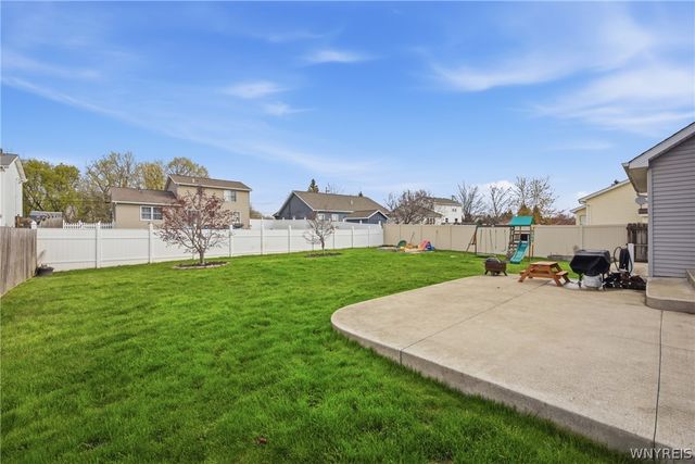 60 Elmleaf Drive, Cheektowaga, NY 14227