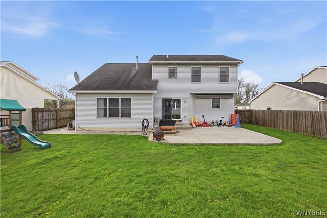 60 Elmleaf Drive, Cheektowaga, NY 14227