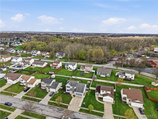 60 Elmleaf Drive, Cheektowaga, NY 14227