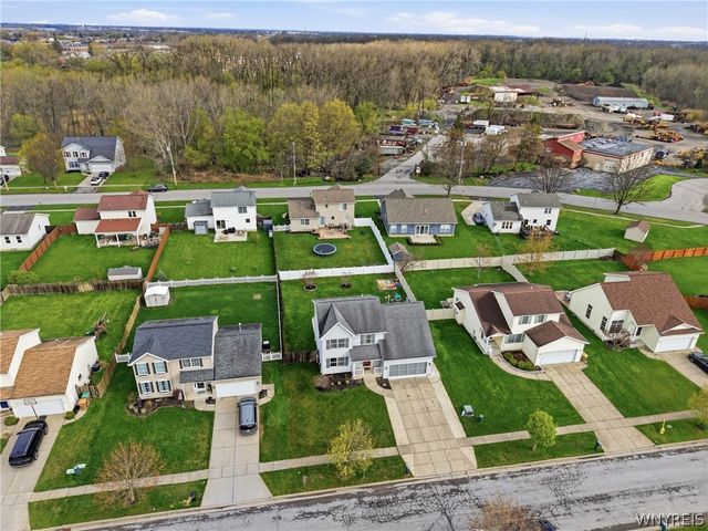 60 Elmleaf Drive, Cheektowaga, NY 14227