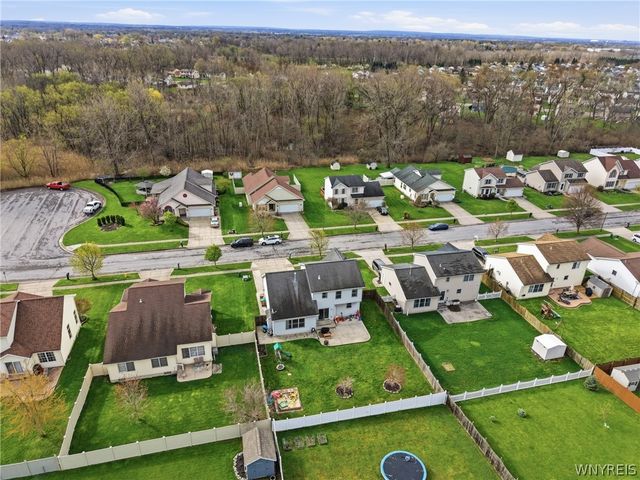 60 Elmleaf Drive, Cheektowaga, NY 14227