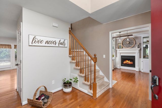 2926 LEE JACKSON HWY, Staunton, VA 24401