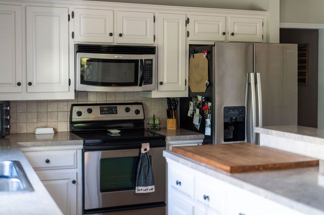 2926 LEE JACKSON HWY, Staunton, VA 24401
