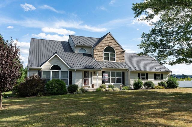 2926 LEE JACKSON HWY, Staunton, VA 24401