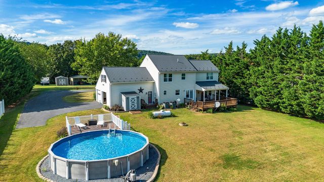 2926 LEE JACKSON HWY, Staunton, VA 24401