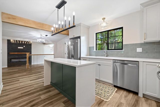 W3990 Longfellow DRIVE, Lake Geneva, WI 53147