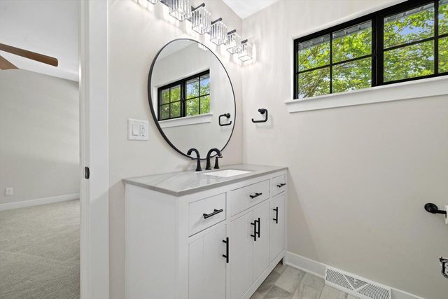 W3990 Longfellow DRIVE, Lake Geneva, WI 53147