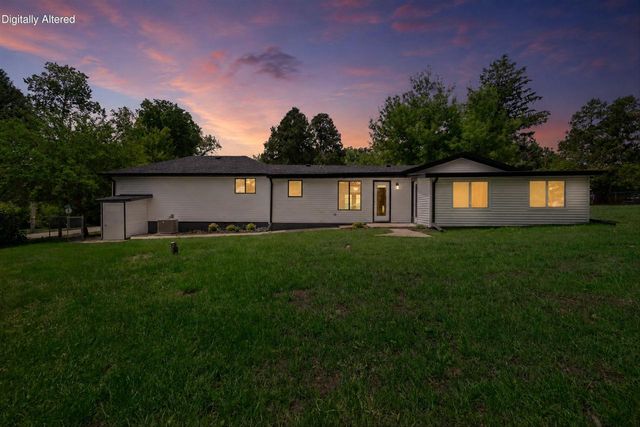 W3990 Longfellow DRIVE, Lake Geneva, WI 53147