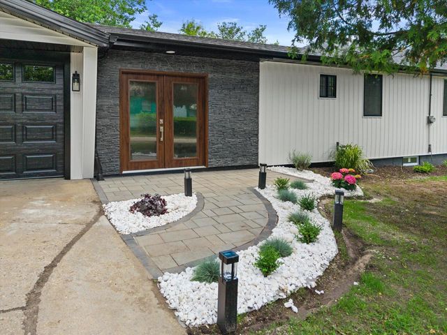 W3990 Longfellow DRIVE, Lake Geneva, WI 53147