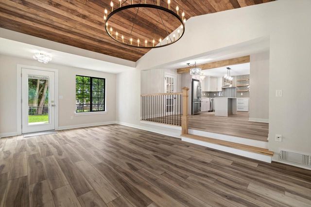 W3990 Longfellow DRIVE, Lake Geneva, WI 53147