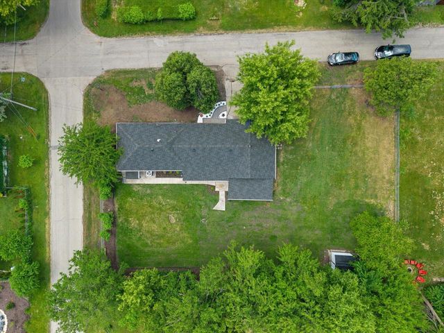 W3990 Longfellow DRIVE, Lake Geneva, WI 53147