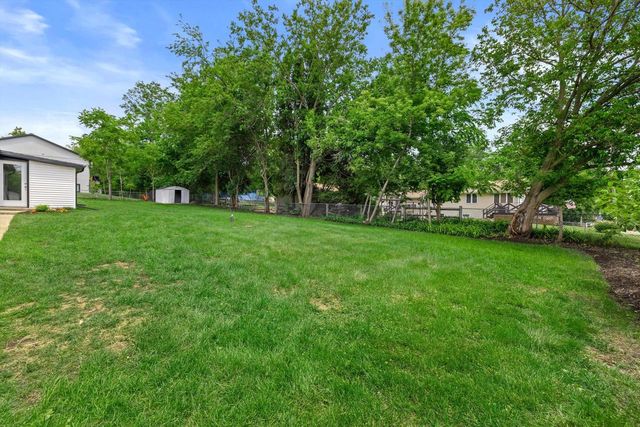 W3990 Longfellow DRIVE, Lake Geneva, WI 53147