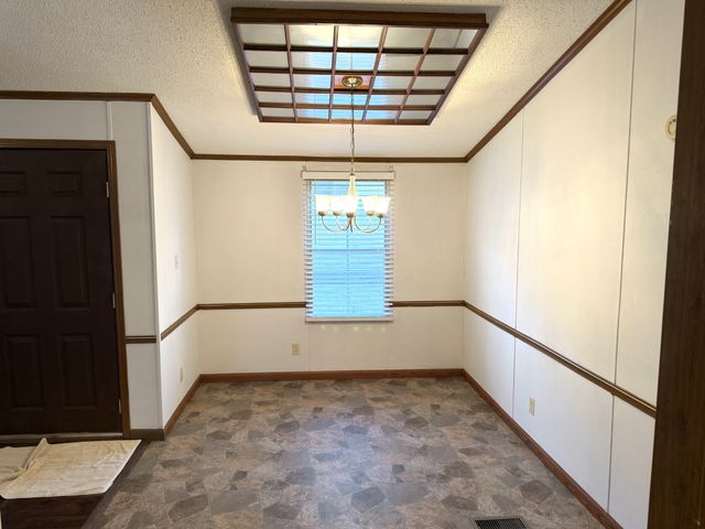 270 Cooper Ln, Smithville, TN 37166