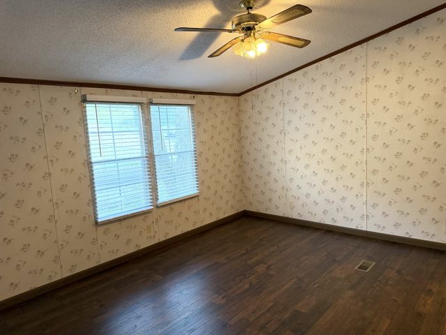 270 Cooper Ln, Smithville, TN 37166