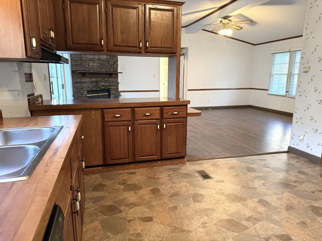 270 Cooper Ln, Smithville, TN 37166