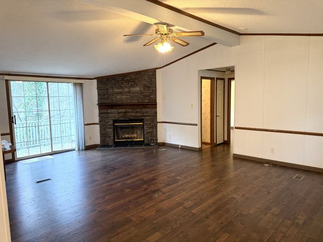 270 Cooper Ln, Smithville, TN 37166