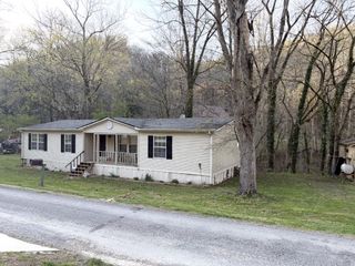 270 Cooper Ln, Smithville, TN 37166