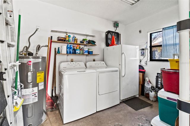 4861 COLONNADES CIRCLE E, Lakeland, FL 33811