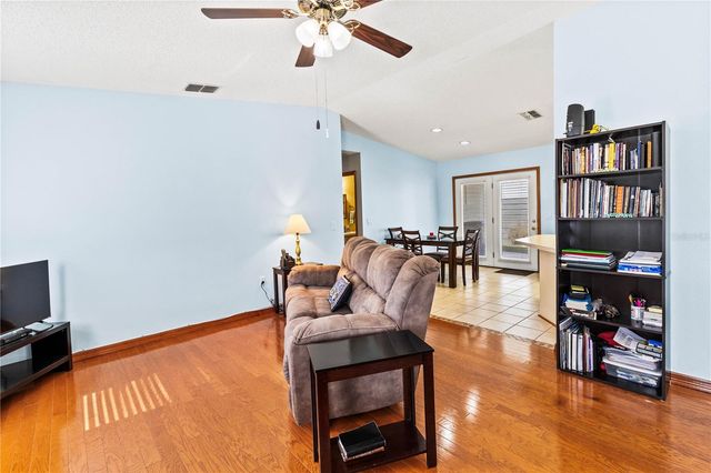 4861 COLONNADES CIRCLE E, Lakeland, FL 33811