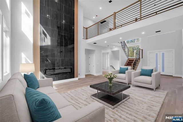 794 Blauvelt Street, River Vale, NJ 07675