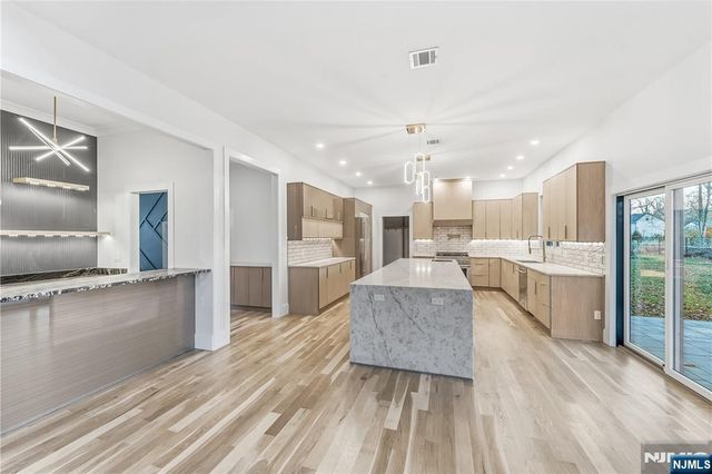 794 Blauvelt Street, River Vale, NJ 07675