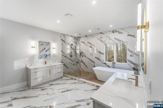 794 Blauvelt Street, River Vale, NJ 07675