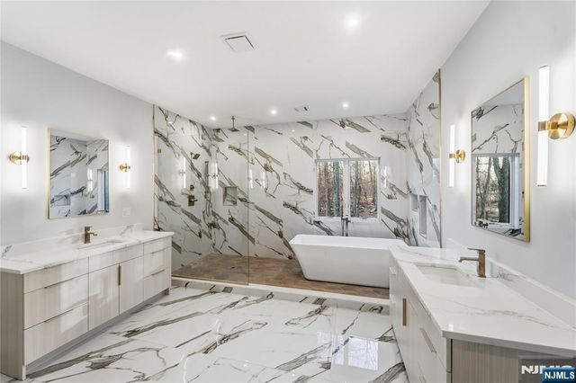 794 Blauvelt Street, River Vale, NJ 07675