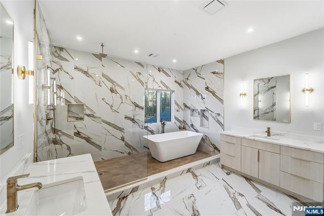 794 Blauvelt Street, River Vale, NJ 07675