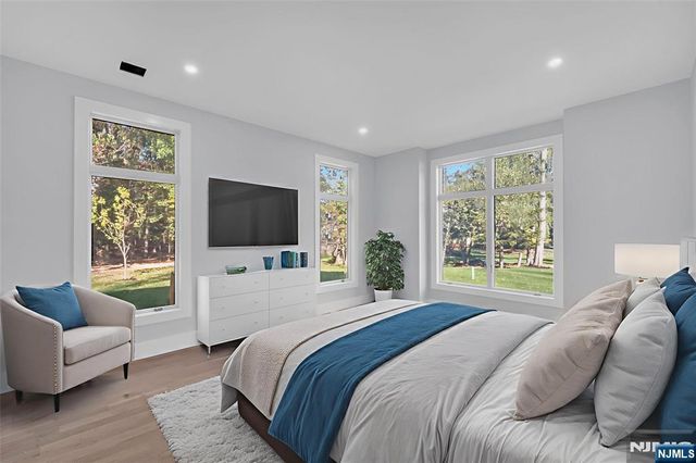 794 Blauvelt Street, River Vale, NJ 07675