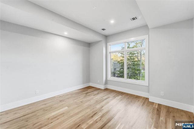 794 Blauvelt Street, River Vale, NJ 07675