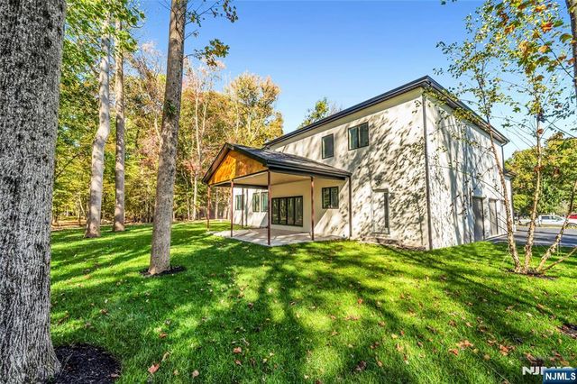 794 Blauvelt Street, River Vale, NJ 07675