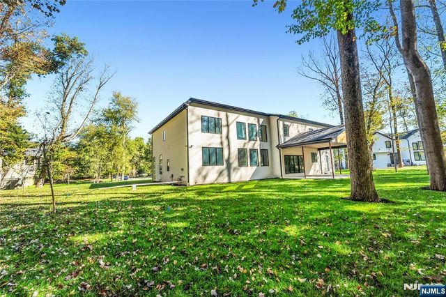 794 Blauvelt Street, River Vale, NJ 07675