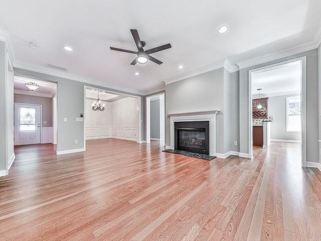 626 Laurel Crossing, Canton, GA 30114