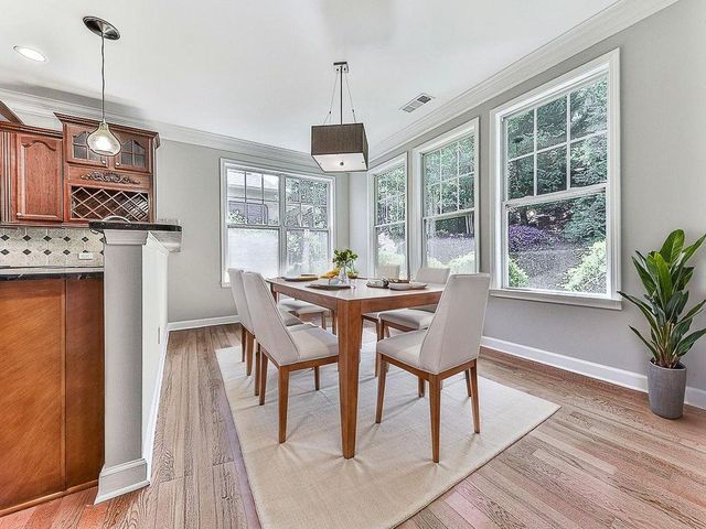 626 Laurel Crossing, Canton, GA 30114