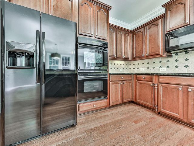 626 Laurel Crossing, Canton, GA 30114