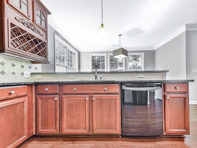 626 Laurel Crossing, Canton, GA 30114