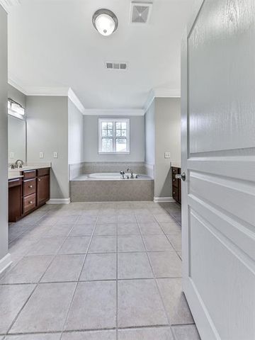 626 Laurel Crossing, Canton, GA 30114