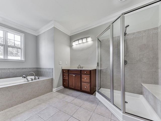 626 Laurel Crossing, Canton, GA 30114