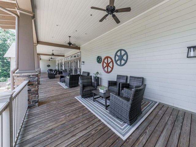 626 Laurel Crossing, Canton, GA 30114