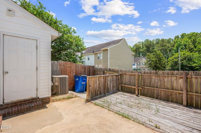 5106 Twisted Willow Way, Raleigh, NC 27610