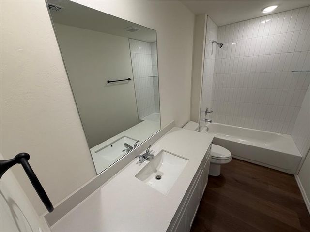 303 Aaran Way, Yukon, OK 73099