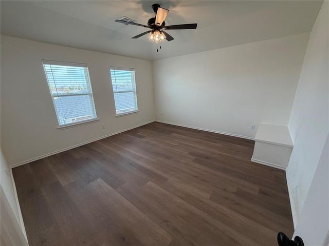 303 Aaran Way, Yukon, OK 73099