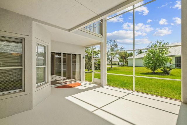 206 NW Magnolia Lakes Boulevard, Port St. Lucie, Port St Lucie, FL 34986