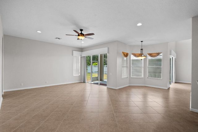 206 NW Magnolia Lakes Boulevard, Port St. Lucie, Port St Lucie, FL 34986