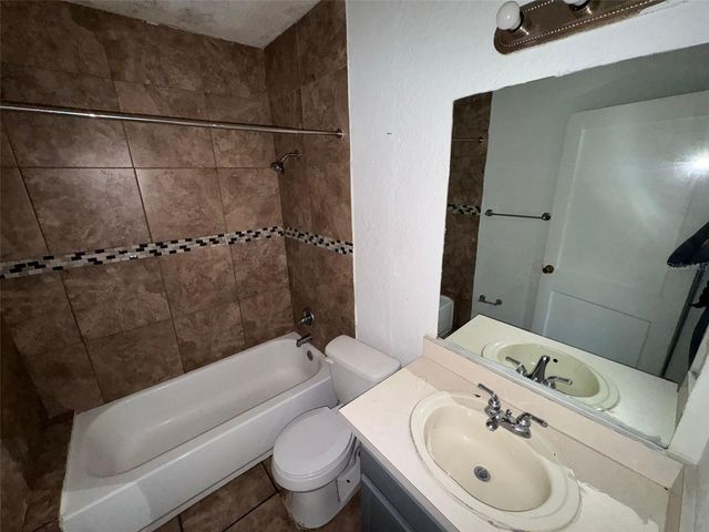 638 COLUMBIA, Orlando, FL 32805